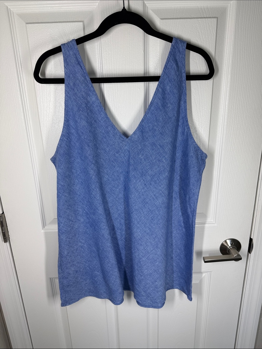 Lilly Pulitzer blue linen v-neck tank size XL